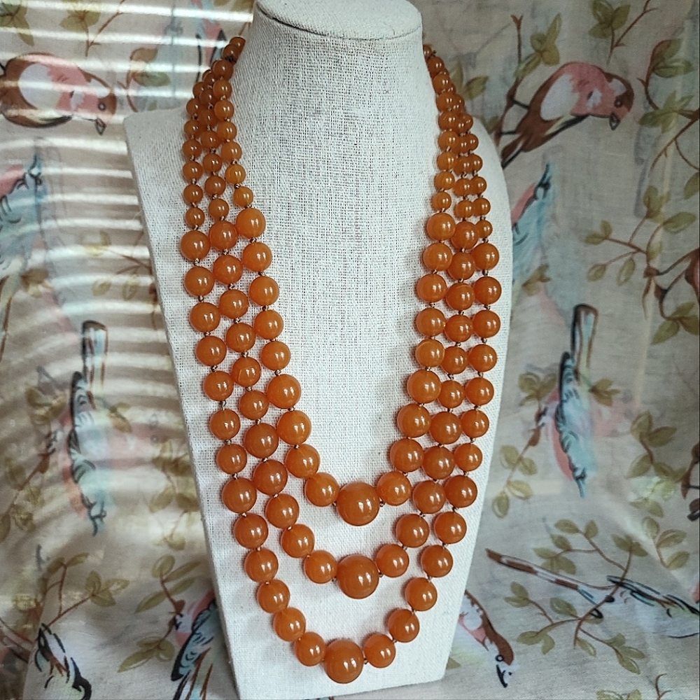 TALBOTS TALBOT Carmel Honey Swirl Lucite Acrylic Vintage Triple Strand Necklace